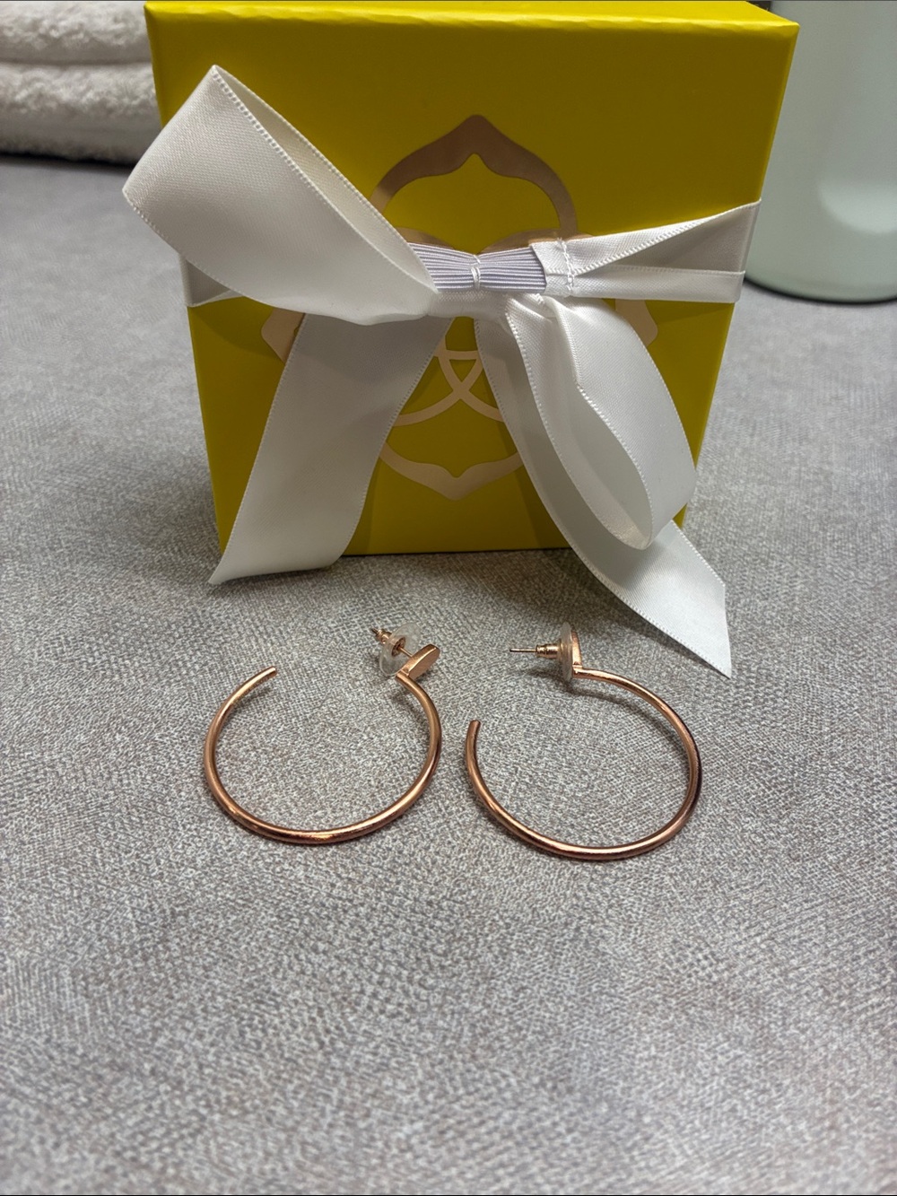 Kendra Scott Rose Gold Open Hoop Earrings